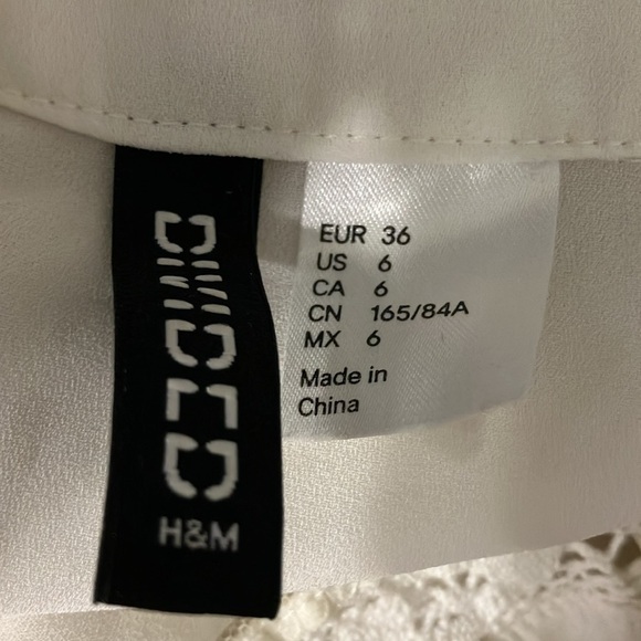 H&M Divided Sleeveless White With Crochet Detail Size 6 Preloved - Picture 4 of 4